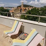 Apartment Rooftop Split